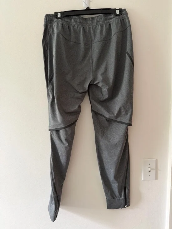 On Running Men’s Running Pants in Eclipse/Lead Size Medium Vented Track Pant - Picture 10 of 16